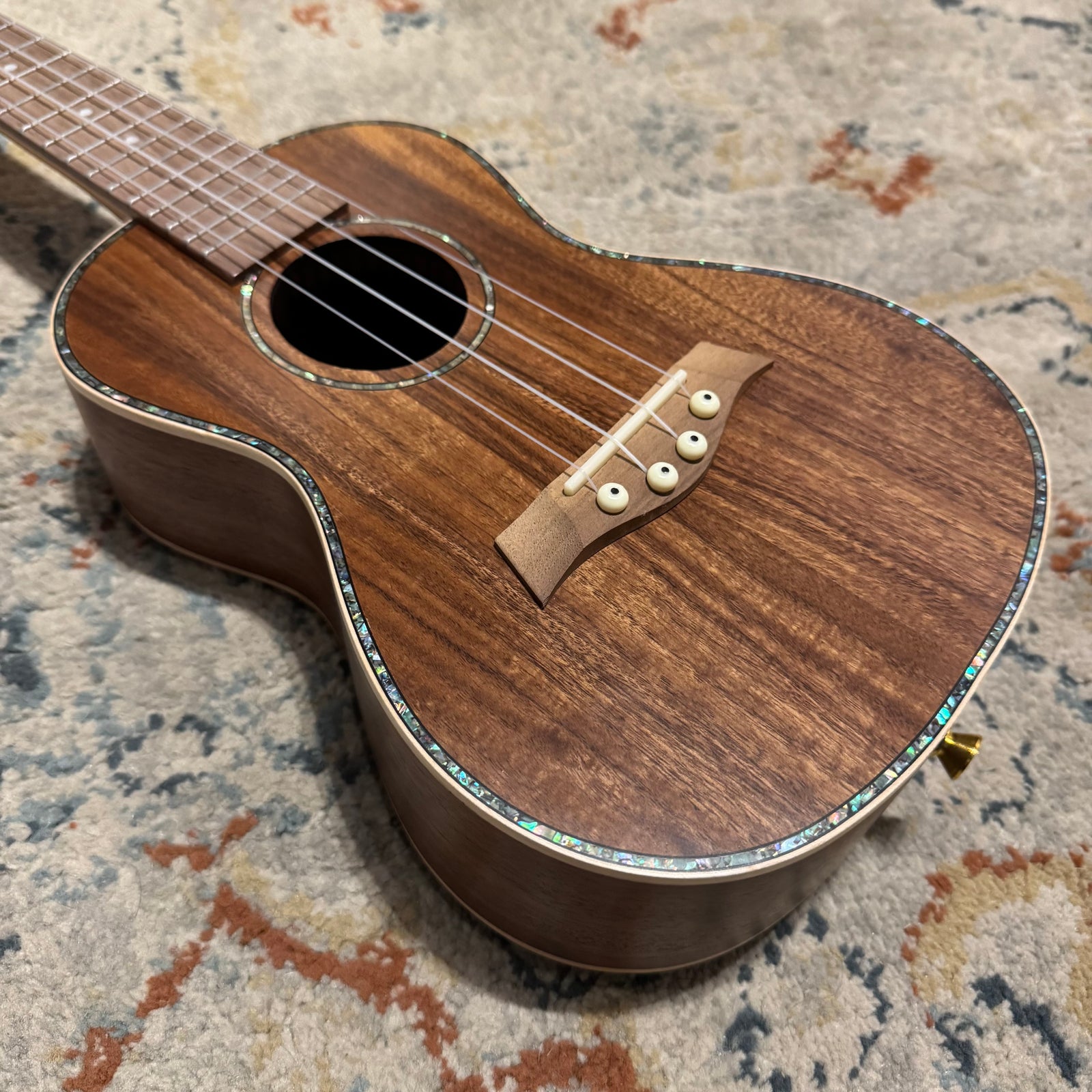 Kohala Deluxe Solid Top Concert Ukulélé B-STOCK