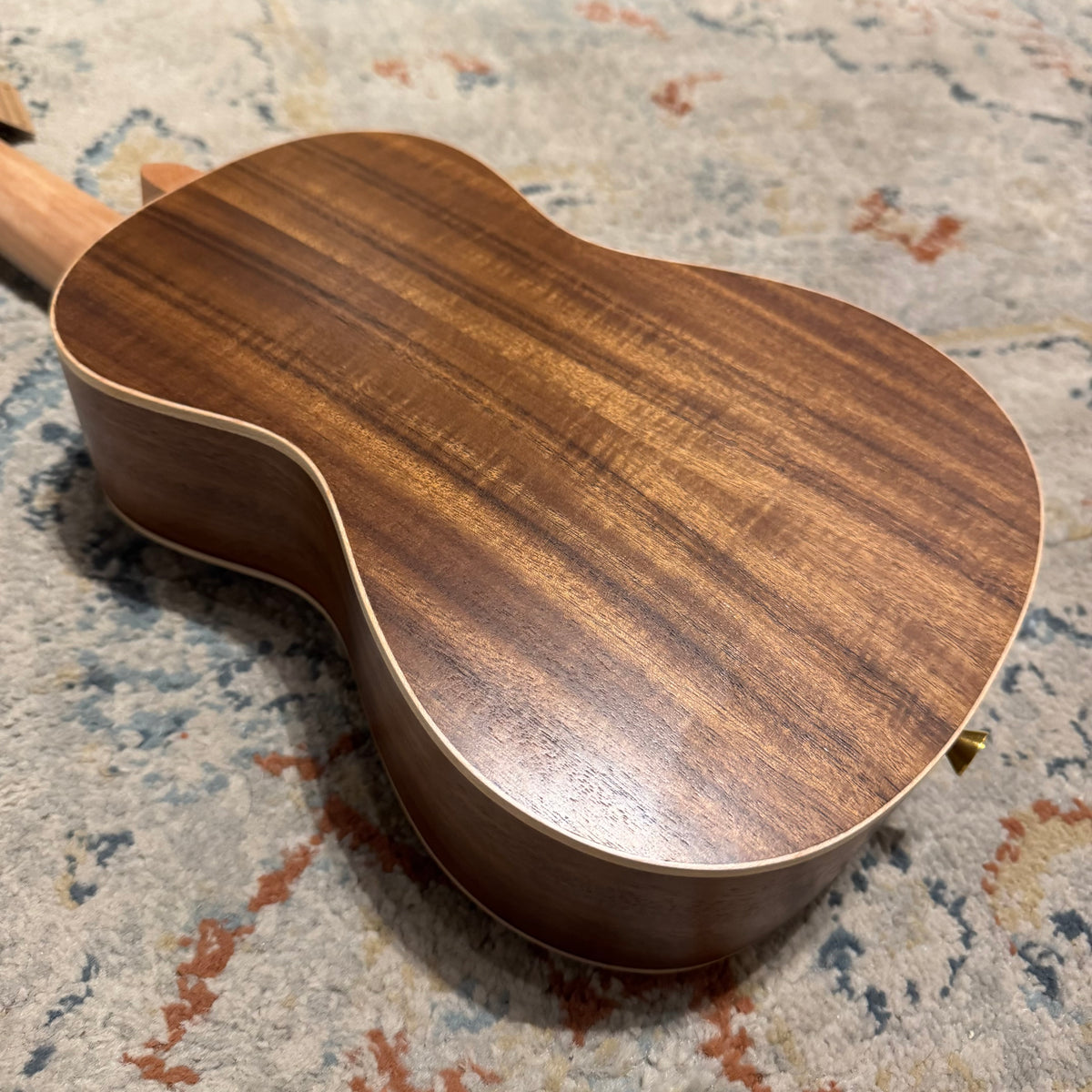 Ukelele de concierto de tapa sólida Kohala Deluxe B-STOCK