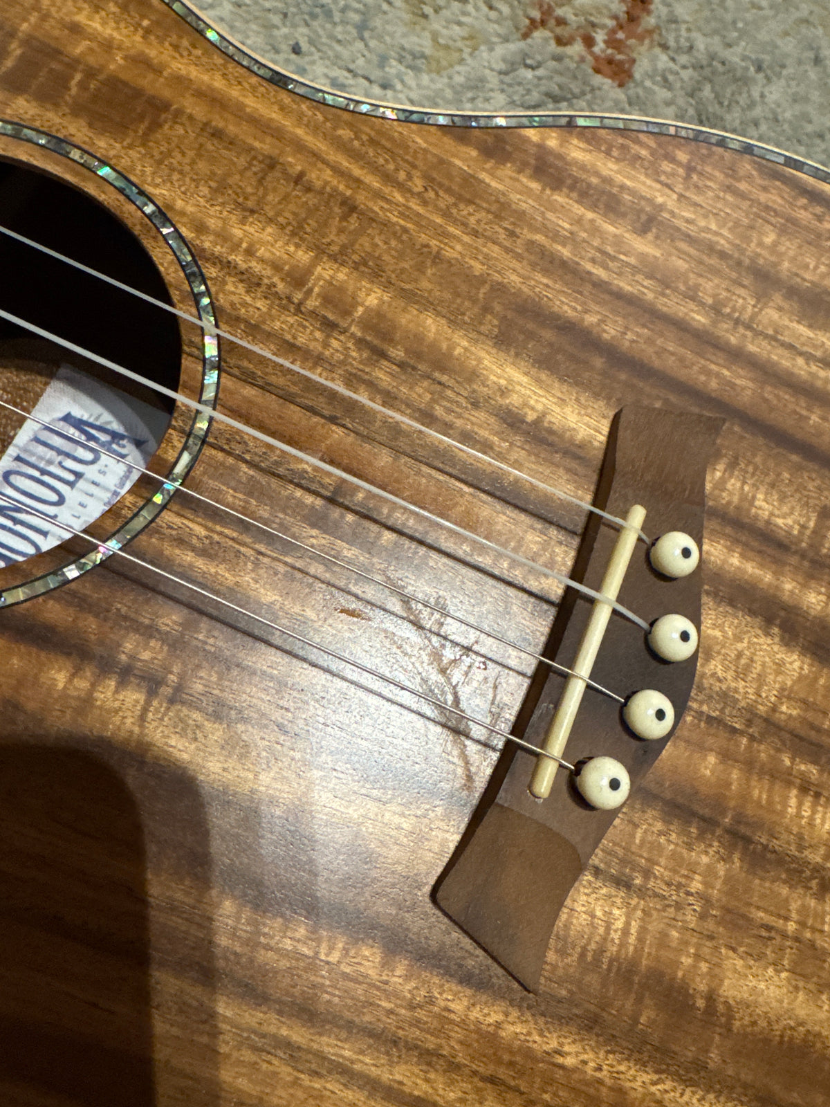Kohala Deluxe Solid Top Baritone Ukulele B-STOCK