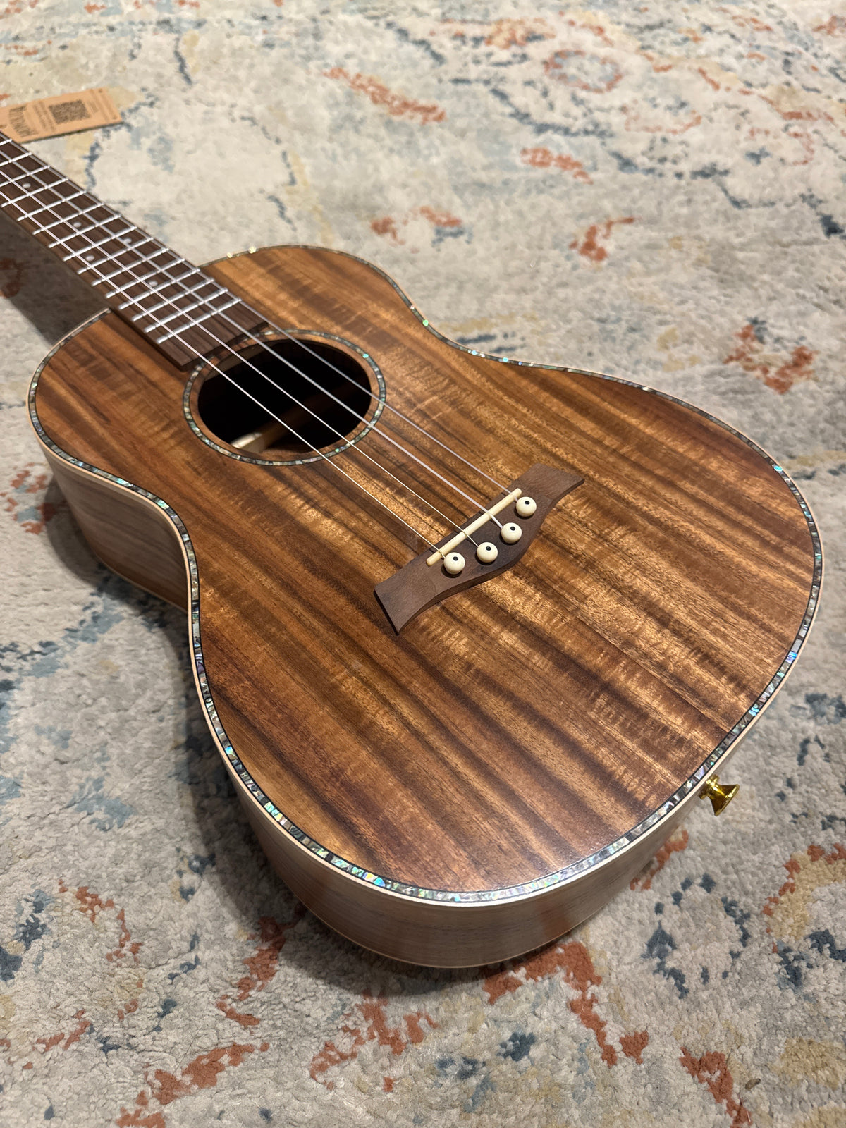 Kohala Deluxe Solid Top Baritone Ukulele B-STOCK
