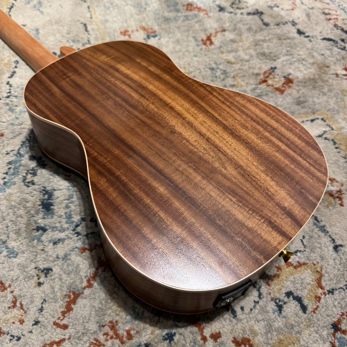 Kohala Deluxe Solid Top Baritone Acoustic Electric Ukulele B-STOCK