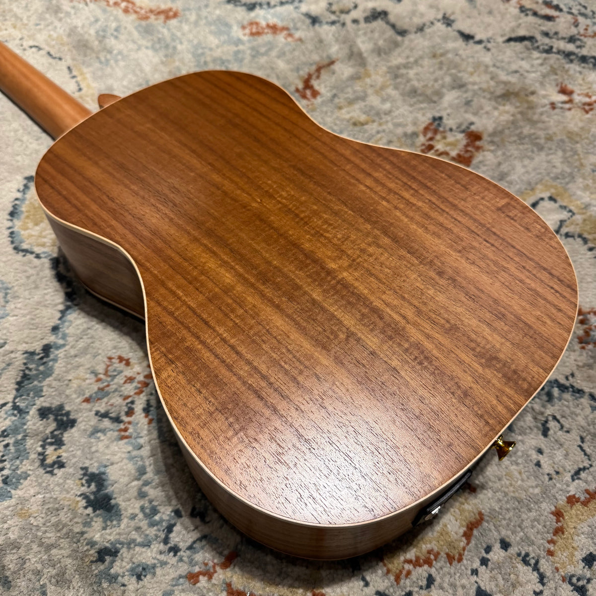 Kohala Deluxe Solid Top Baritone Acoustic Electric Ukulele B-STOCK