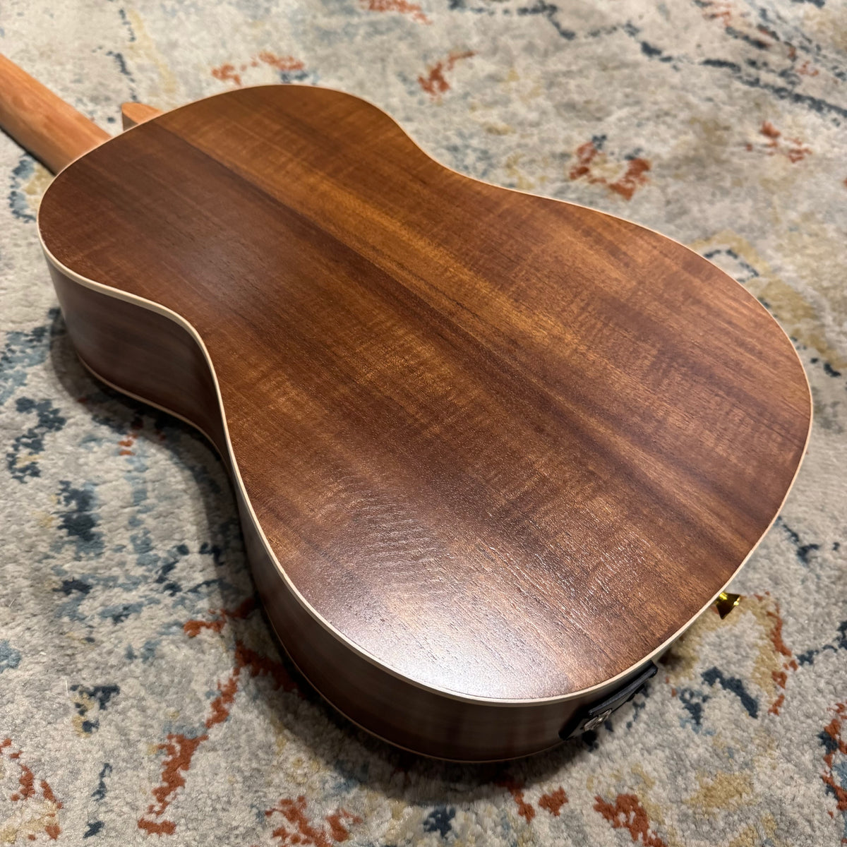 Kohala Deluxe Solid Top Baritone Acoustic Electric Ukulele B-STOCK