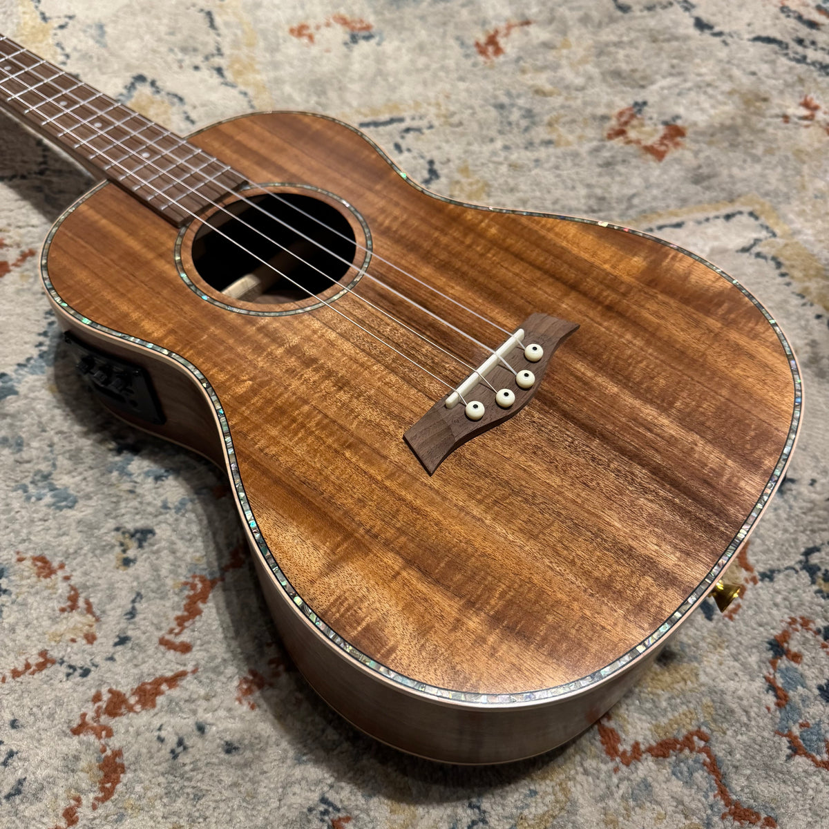 Kohala Deluxe Solid Top Baritone Acoustic Electric Ukulele B-STOCK
